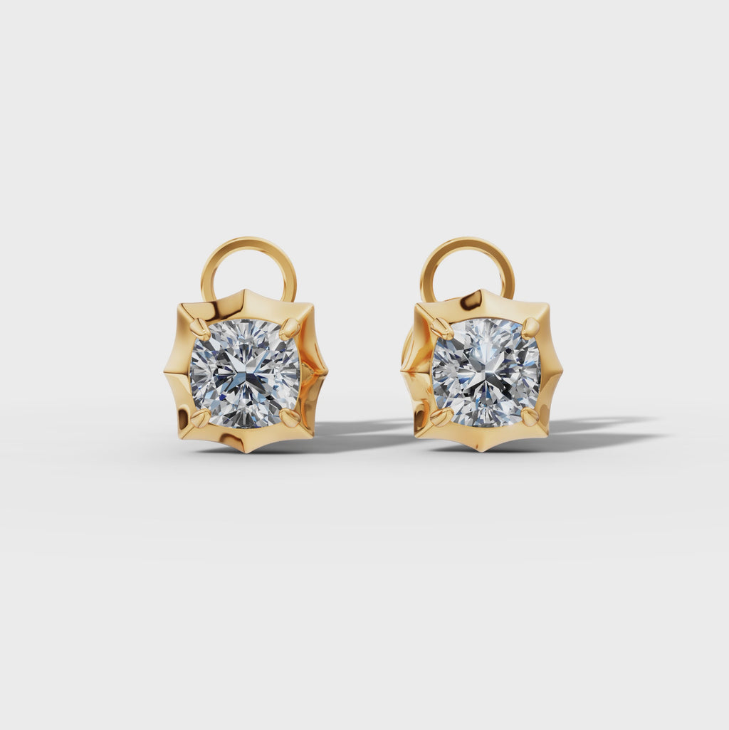 Étoile Cushion Solid Gold Studs
